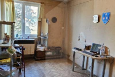 Apartament cu 4 camere semidecomandat în Simeria - 2