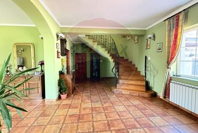 Casă individuală cu 4 camere cu Teren 1110 Mp în Bd. Coșbuc - 10