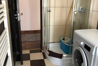 Garsonieră decomandată în Central - 3