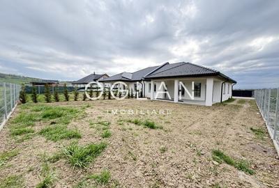 Casă individuală cu 3 camere cu Canalizare în Cristian - 3