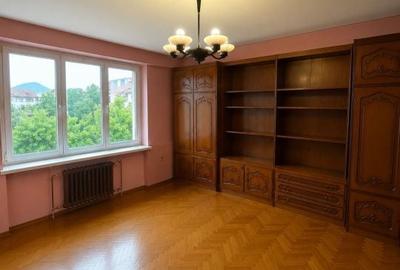 Apartament cu 2 camere decomandat în Republicii - 3