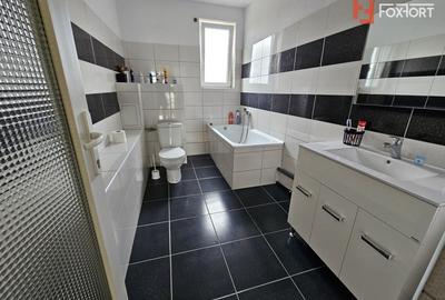 Casa individuala cu 7 camere, spatioasa in Sofronea - 18