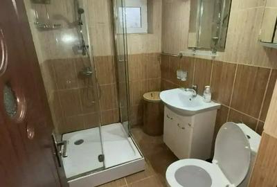 Inchiriez apartartament 3 camere - 4