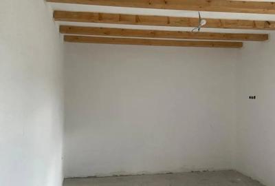 Vand sau schimb cu apartament si diferenta - 4