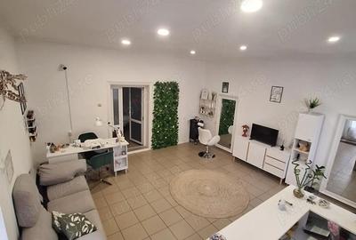 Spațiu comercial, de 64 mp, în Central - 4
