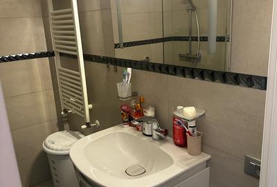 Apartament cu 4 camere decomandat în Găești - 5