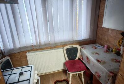 Inchiriez apartament 2 camere - 1