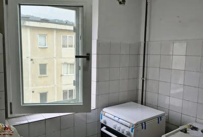 Garsonieră decomandată în Exterior Vest - 3