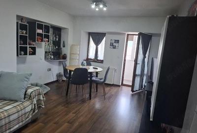 Apartament cu 3 camere decomandat în Central - 3