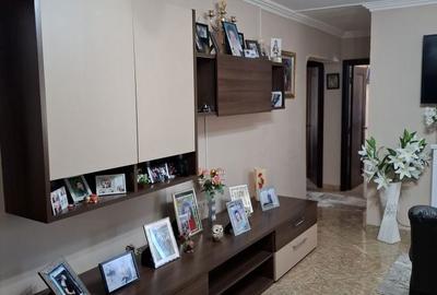 Apartament cu 4 camere decomandat în Central - 2