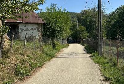Teren de 1332 mp, în Central - 7