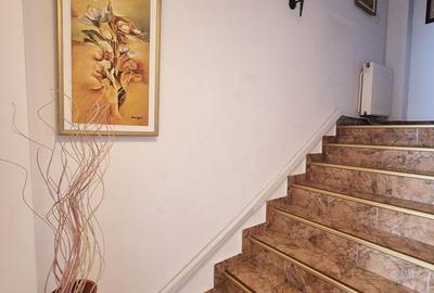 Apartament cu 3 camere în Central - 13