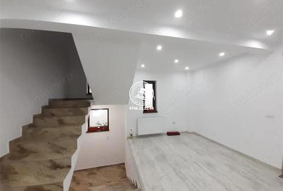 Casă cu Teren 617 Mp în Central - 7