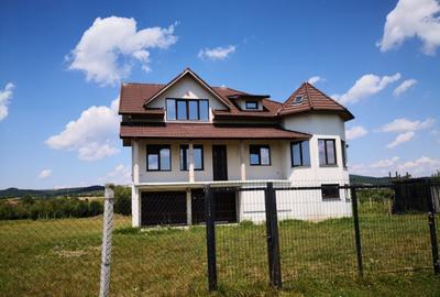 Casa P+1+M, 350 mp, teren 70 ari, Livezile, la 9 km de Bistri?a - 7