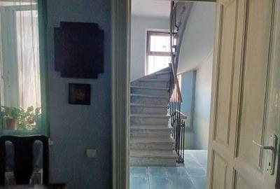 Stefan cel Mare, 3 camere et.1/P+1+M,Mansarda in proprietate,  intr-o viluta cu - 7