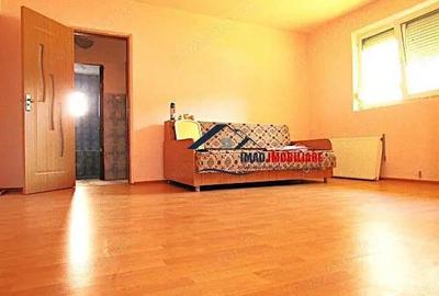Apartament cu 2 camere semidecomandat în Micro 11 - 8