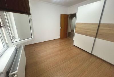 Apartament cu 3 camere decomandat în Dristor - 2