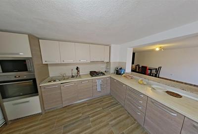 Duplex cu 12 camere cu Canalizare în Vest - 18