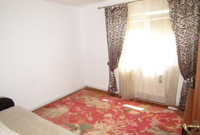 Apartament cu 4 camere semidecomandat, mobilat în Ștrand - 2