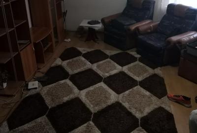 Apartament cu 3 camere semidecomandat în Central - 1