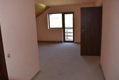 Pensiune/casa cu mai multe utilitati de vanzare, in Bran-Predelut - 4