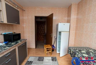 ID 377 Apartament 3 camere de inchiriat *Str Victoriei - 2