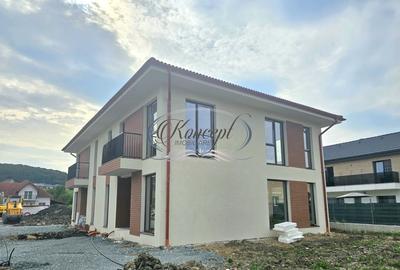 Duplex in ansamblu rezidential inchis, Chinteni