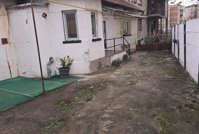 Vand imobil in Deva compusa din 2 corpuri de cladire, zona centrala, suprafata totala de teren 804 m - 6