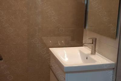 Apartament cu 3 camere decomandat în Central - 1