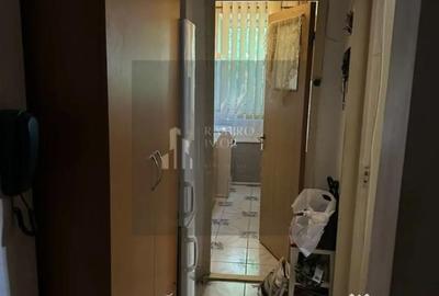 Apartament cu 3 camere semidecomandat în Progresul - 9