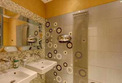 Casă individuală cu 15 camere cu Canalizare în Capitale - 13