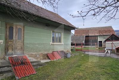 Casă cu 2 camere cu Teren 1223 Mp în Bicfalău - 10