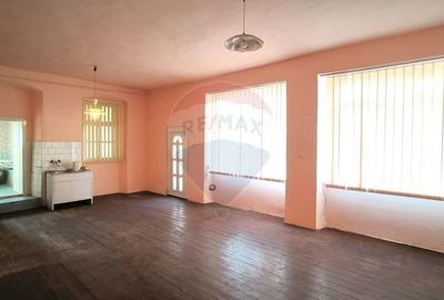 Casă cu 4 camere cu Teren 317 Mp în Dumbrăveni - 11