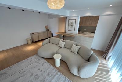 Apartament cu 3 camere decomandat, mobilat în Iancu Nicolae