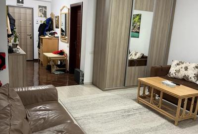 Apartament cu 2 camere semidecomandat în Metro 1 - 6