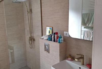 Casă cu Teren 804 Mp în Central - 9