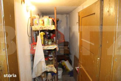 Casă cu 4 camere cu Teren 1500 Mp în Central