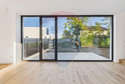 Vila luminoasa si moderna de vanzare in Amber Forest Tunari - 2