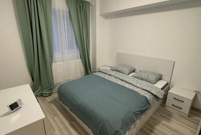 Apartament cu 2 camere decomandat în Apărătorii Patriei