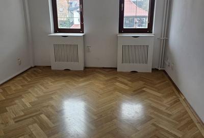 Casă individuală cu 6 camere cu Canalizare în Floreasca - 27