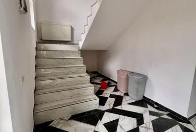 Casă cu 4 camere cu Canalizare în Central - 8