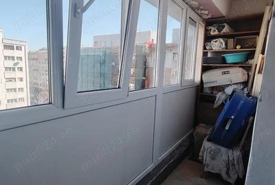 Apartament cu 2 camere decomandat în Micro 20