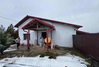 Casă cu Teren 1000 Mp în Tismana - 9