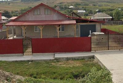 Casă cu Teren 150 Mp în Central - 1