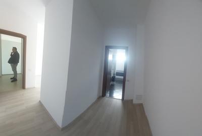 Birou, de 103 mp, în Delfinariu - 26