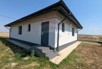 De Vanzare Casa noua 4 camere 573 mp teren Baldana Dambovita - 12