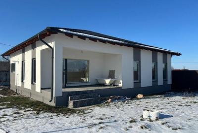 Casă cu 4 camere cu Teren 750 Mp în Cărpiniș - 11