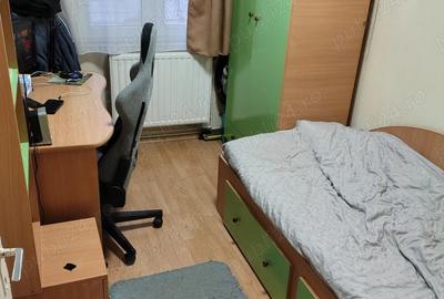 Apartament cu 3 camere semidecomandat în Micro 14 - 2