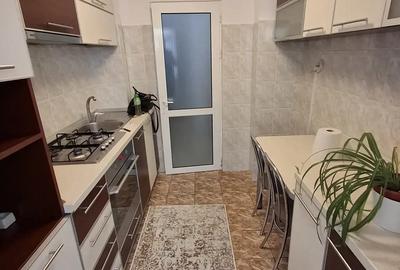 Inchiriez apartament 2 camere,decomandat,Micro 17 - 4