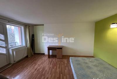 Casă cu 7 camere cu Teren 2760 Mp în Central - 13